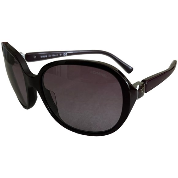 CHANEL: Matte Burgundy, Textured CC Sunglasses #10120 main image 10